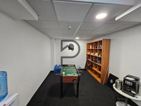 Izdavanje, poslovni prostor, 55m², Preko Morače, Podgorica - image 2