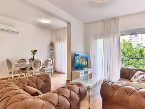 Stan in Rafailovići