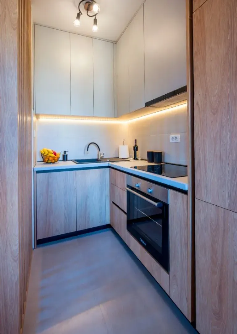 Izdavanje, jednosoban stan, 52m2, Centar, Cetinje