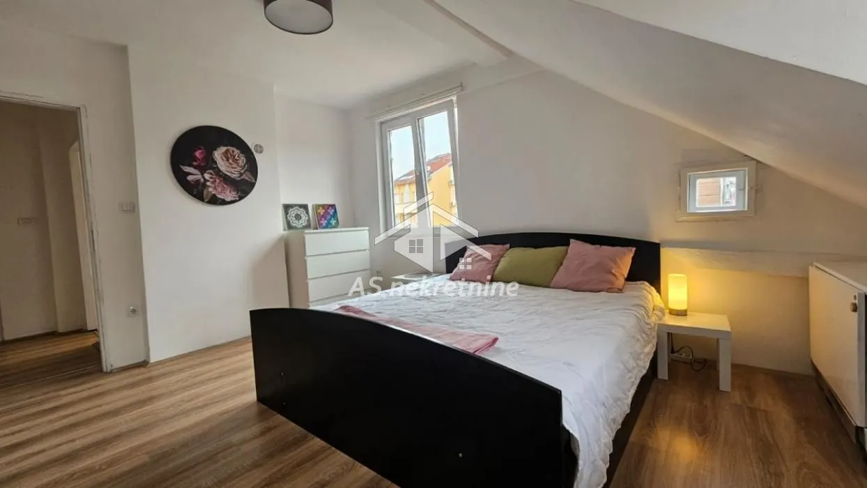 Izdavanje, dvosoban stan, 47m², Đeram Pijaca, Beograd