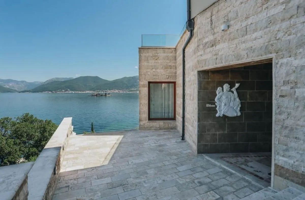 Prodaja, kuća, 517m², Krašići, Tivat