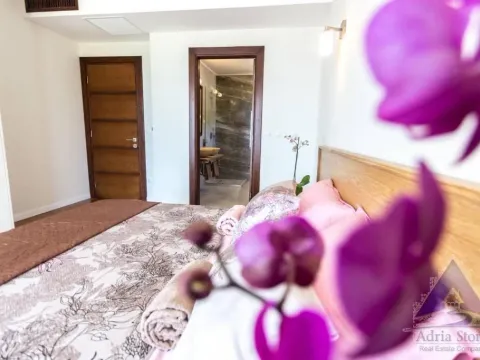 Prodaja, kuća, 420m², Đenovići, Herceg Novi - image 8