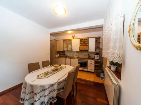 Rent, three bedroom apartment, 100m², Gorica C, Podgorica - image 4