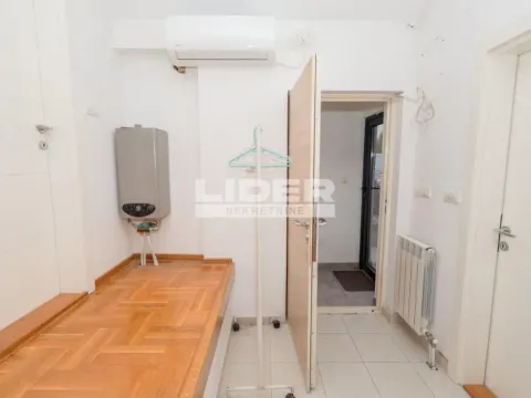 Izdavanje, poslovni prostor, 45m², Čukarica, Beograd - image 7