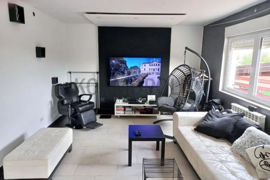 Prodaja, kuća, 176m², Mali Mokri Lug, Zvezdara Sve Podlokacije