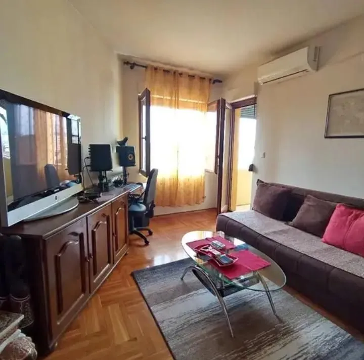 Prodaja, jednosoban stan, 40m², Stari Aerodrom, Podgorica
