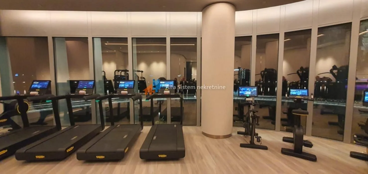Izdavanje, trosoban stan, 90m², Savski Venac, Beograd