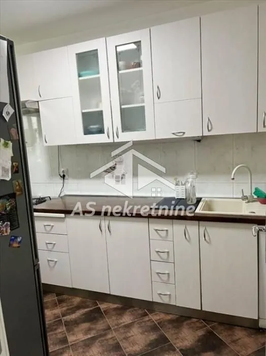 Izdavanje, četvorosoban stan, 100m², Brace Jerković, Voždovac Sve Podlokacije