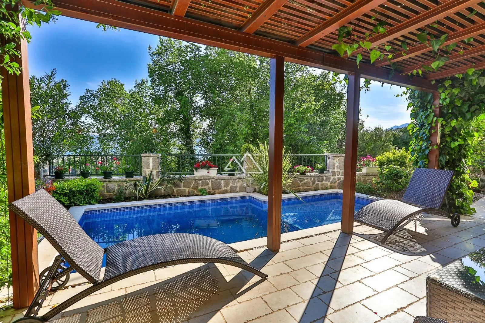 Prodaja, kuća, 240m², Centar, Tivat