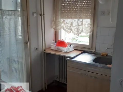 Izdavanje, trosoban stan, 74m², Aerodrom, Kragujevac - image 6