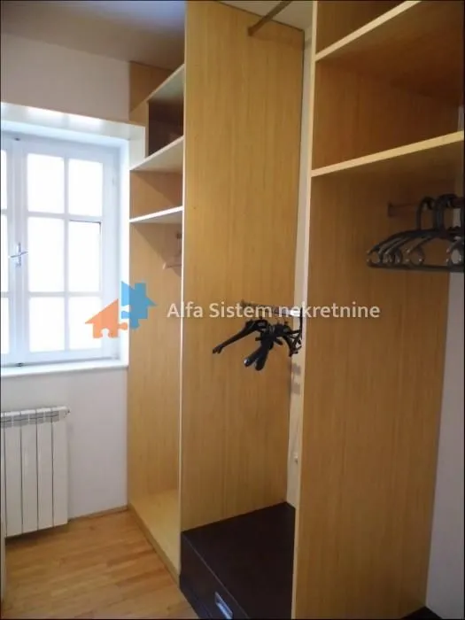 Rent, house, 400m², Voždovac Sve Podlokacije, Beograd