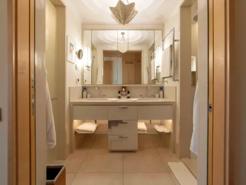 Sale, two bedroom apartment, 140m², Porto Montenegro, Tivat - image 10