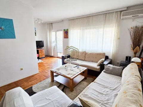 Izdavanje, dvosoban stan, 71m², Stari Aerodrom, Podgorica - image 3