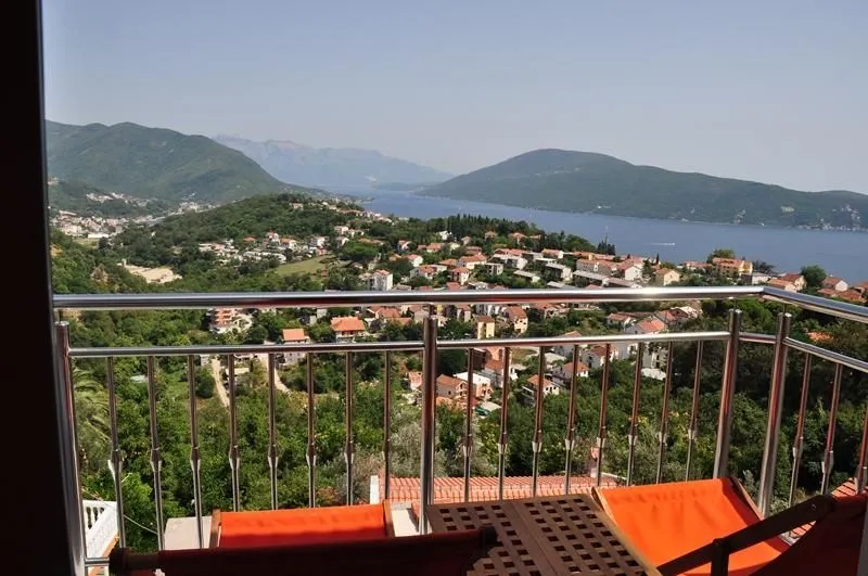 Sale, house, 320m², Herceg Novi, Crna Gora