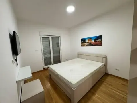 Izdavanje, jednosoban stan, 51m², City Kvart, Podgorica - image 11