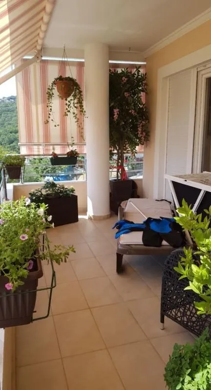 Prodaja, trosoban stan, 120m², Herceg Novi, Crna Gora