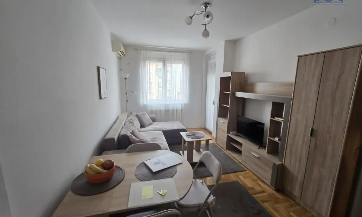 Izdavanje, jednosoban stan, 34m², Železnička Stanica, Novi Sad Sve Podlokacije