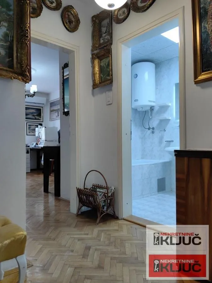 Prodaja, dvosoban stan, 59m², Centar, Novi Sad