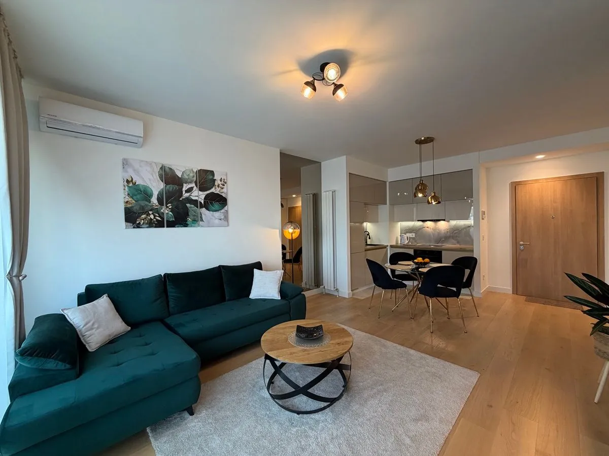 Izdavanje, dvosoban stan, 54m², Beograd Na Vodi, Beograd