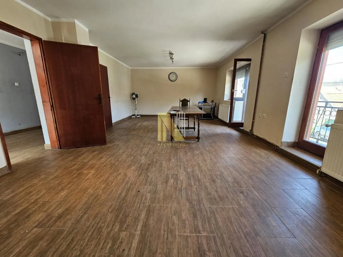 Sale, house, 200m², Beočin, Srbija