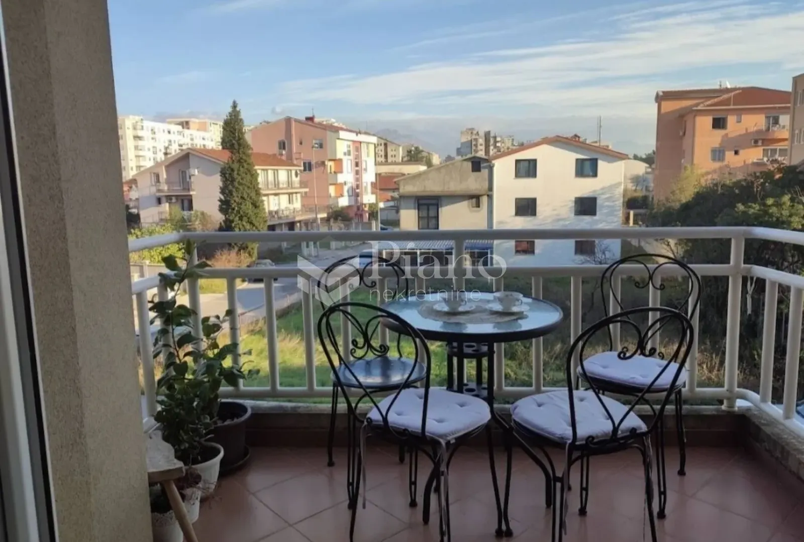 Rent, one bedroom apartment, 52m², Blok 9, Podgorica