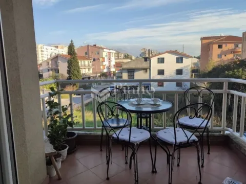 Rent, one bedroom apartment, 52m², Blok 9, Podgorica - image 10