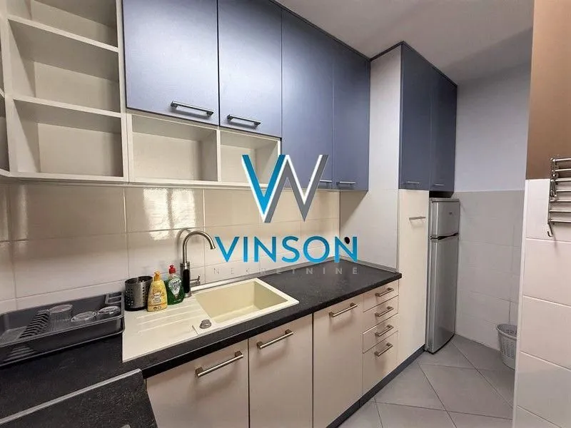 Izdavanje, dvosoban stan, 60m², Centar, Novi Sad