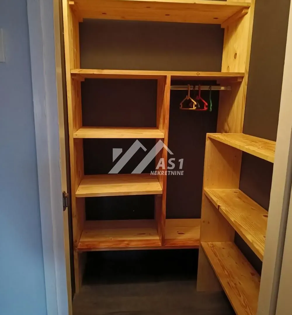 Izdavanje, trosoban stan, 55m², Liman 2, Novi Sad Sve Podlokacije