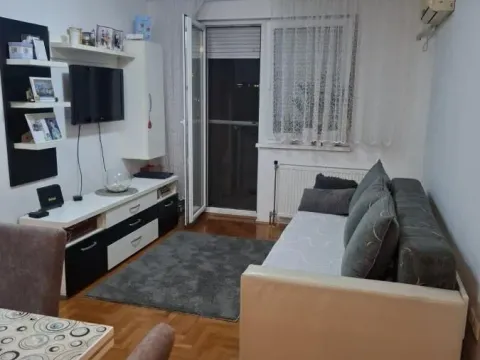 Stan in Nova Detelinara