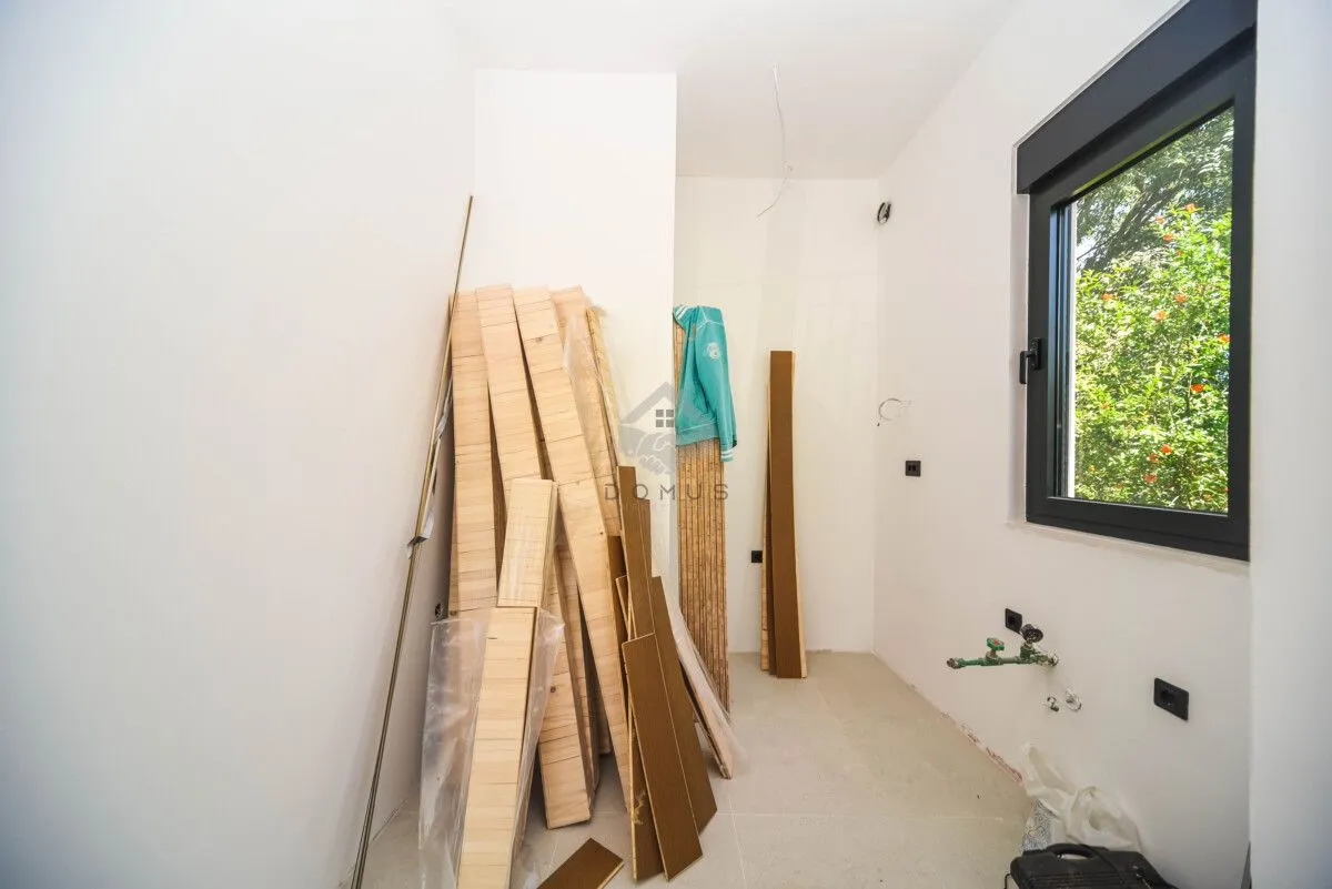 Prodaja, dvosoban stan, 60m², Tološi, Podgorica