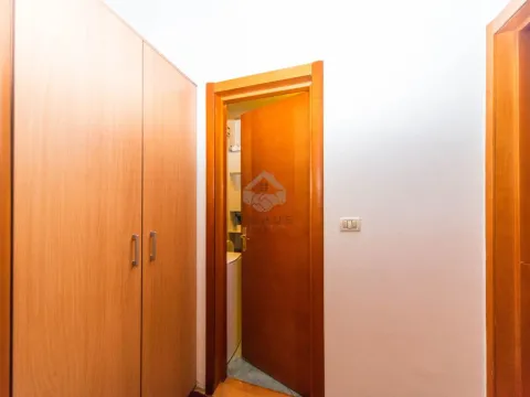 Prodaja, jednosoban stan, 42m², Stari Aerodrom, Podgorica - image 9