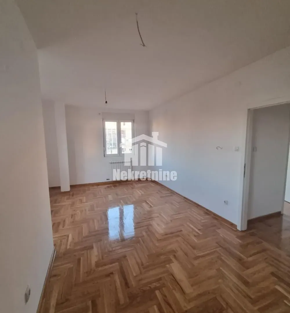 Sale, two bedroom apartment, 58m², Zemun Cara Dušana, Zemun Sve Podlokacije