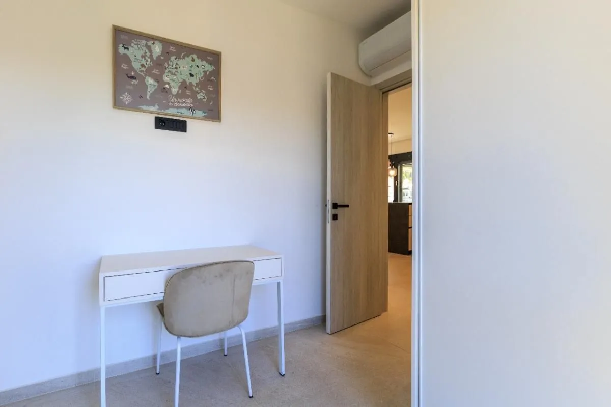 Prodaja, dvosoban stan, 154m², Donja Lastva, Tivat