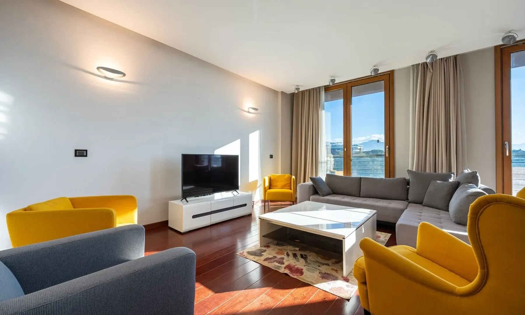 Prodaja, trosoban stan, 205m², Kod Capital Plaze, Podgorica