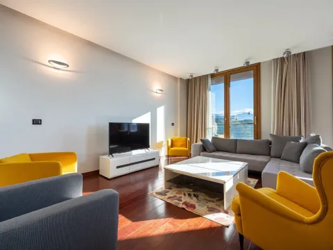 Sale, three bedroom apartment, 205m², Kod Capital Plaze, Podgorica - image 3