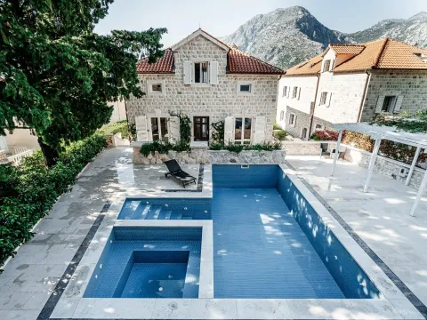 Izdavanje, kuća, 491m², Ljuta, Kotor - image 5