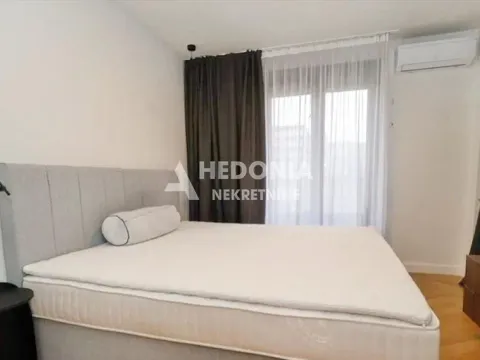 Prodaja, trosoban stan, 107m², Klinički Centar, Beograd - image 9