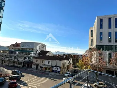 Izdavanje, jednosoban stan, 53m², Centar, Podgorica - image 8