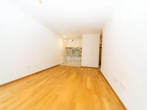 Izdavanje, jednosoban stan, 47m², City Kvart, Podgorica - image 3