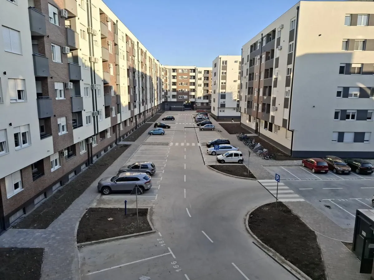 Izdavanje, dvosoban stan, 47m², Avijatičarsko naselje, Novi Sad Sve Podlokacije