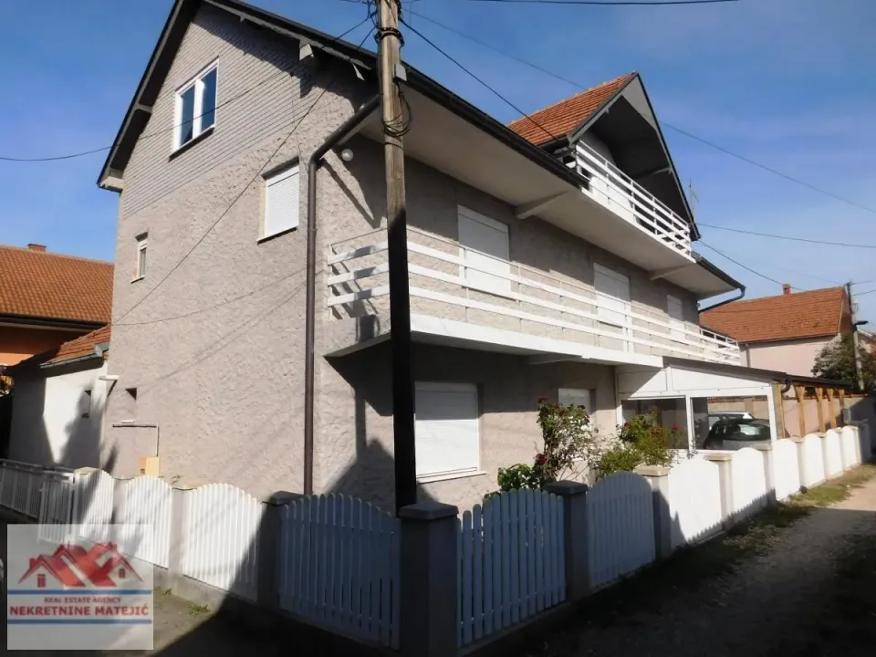 Prodaja, kuća, 300m², Stanovo, Kragujevac
