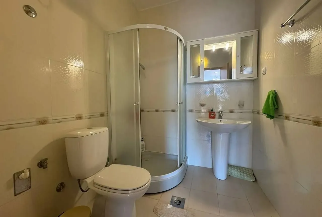 Prodaja, četvorosoban stan, 176m², Petrovac, Budva