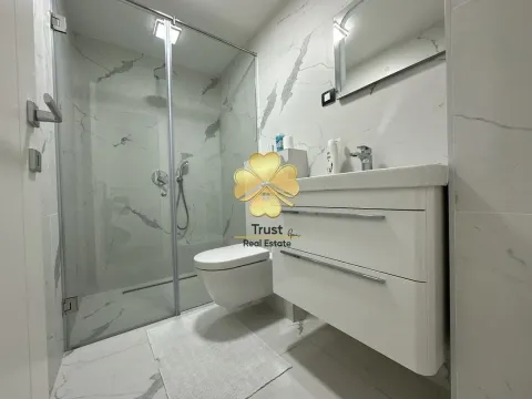 Izdavanje, trosoban stan, 130m², Blok 9, Podgorica - image 11