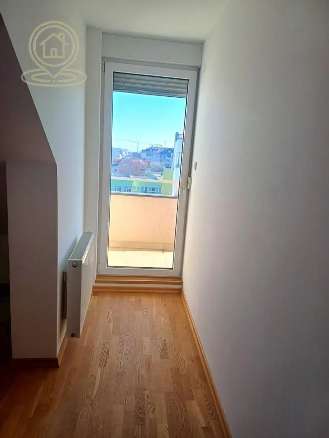 Prodaja, trosoban stan, 88m², Centar, Novi Sad