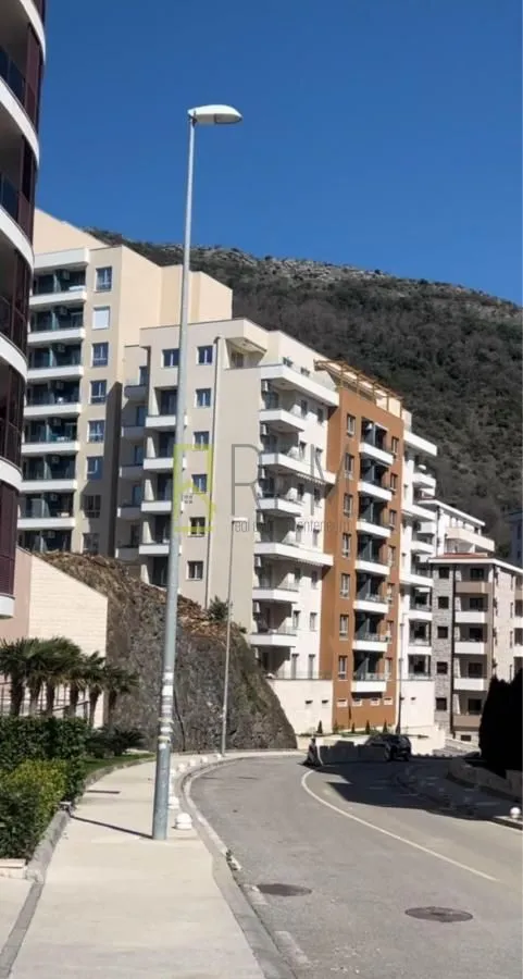 Prodaja, dvosoban stan, 62m², Bečići, Budva