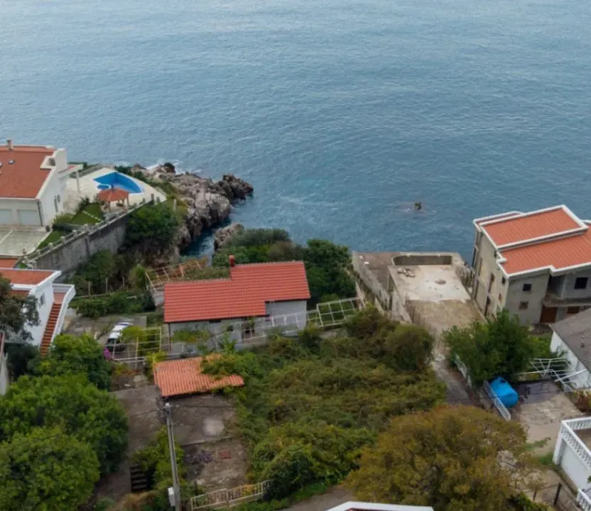 Prodaja, kuća, 142m², Dobre Vode, Bar