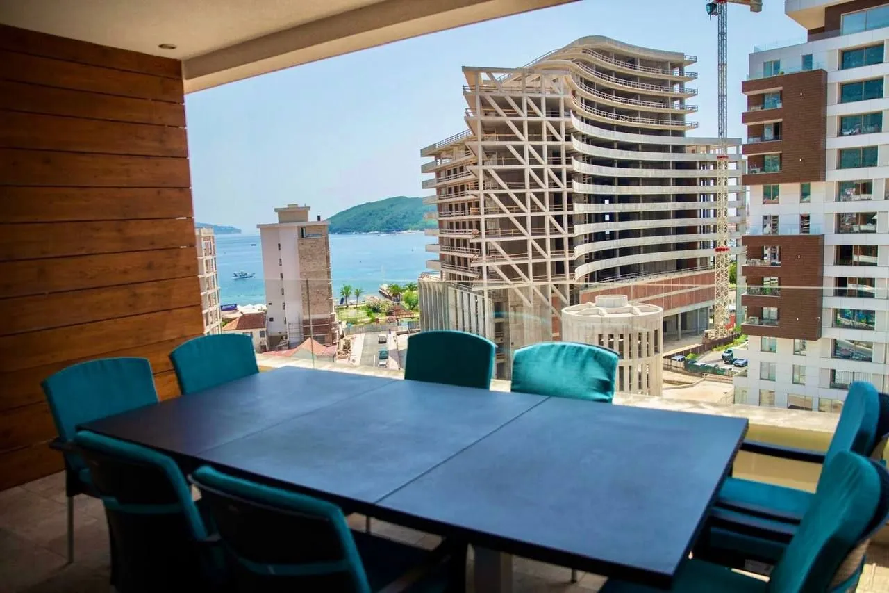 Rent, two bedroom apartment, 148m², Centar, Budva