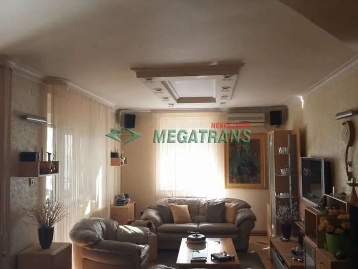 Rent, four bedroom apartment, 160m², Čenej, Novi Sad Sve Podlokacije
