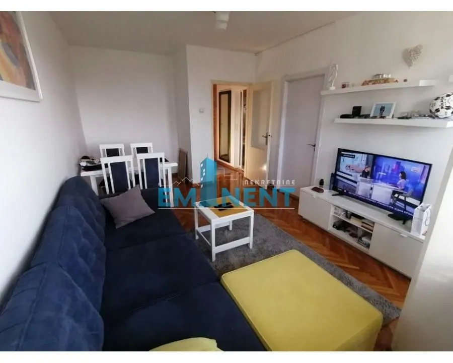 Izdavanje, dvosoban stan, 42m², Novi Beograd Blok 1 Fontana, Novi Beograd Sve Podlokacije