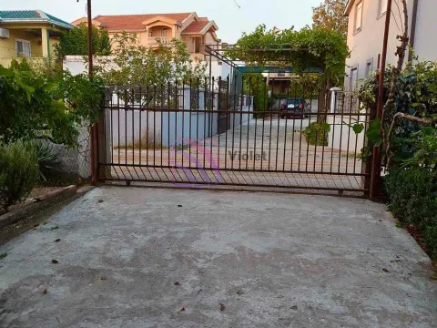 Rent, three bedroom apartment, 130m², Zabjelo, Podgorica - image 2